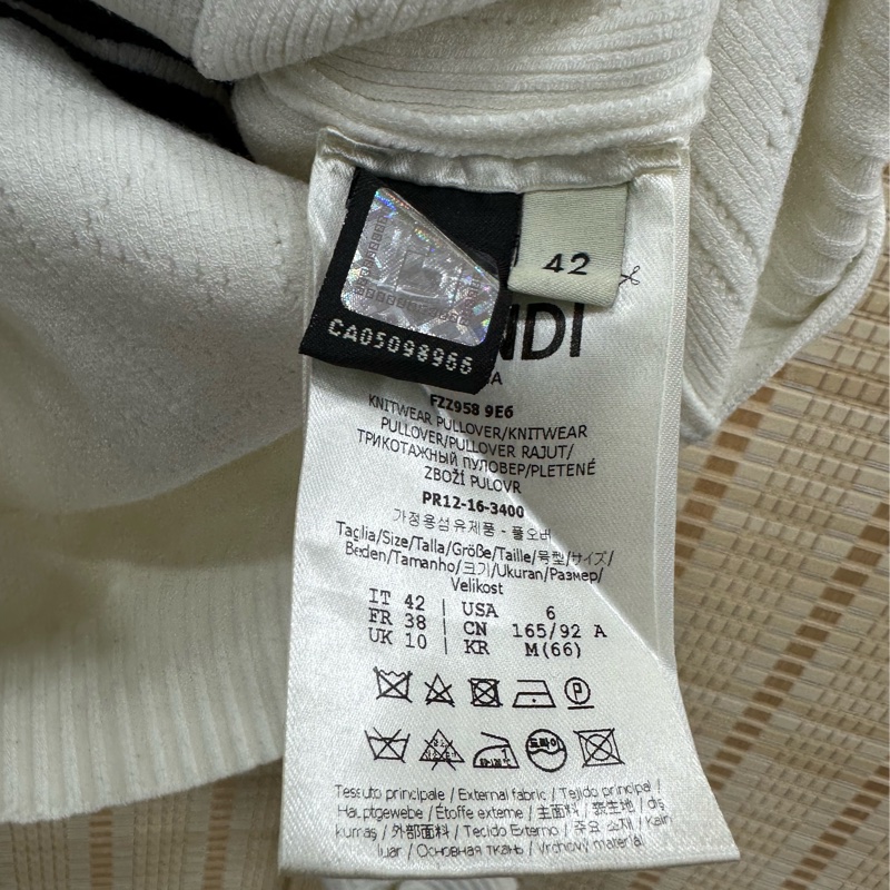 Fendi芬迪繫帶蝴蝶結圓領白色針織毛衣 42碼-2