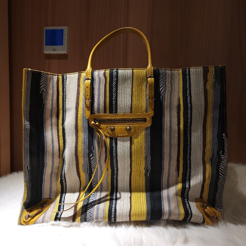 Balenciaga-10