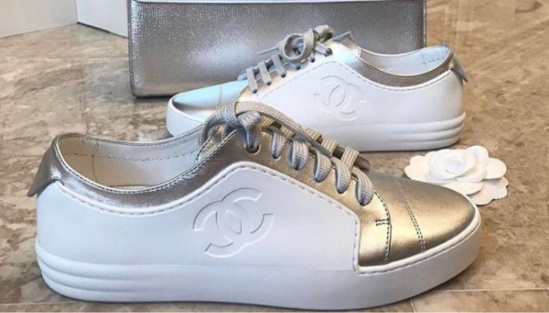 香奈兒經典休閒鞋經典鞋香奈兒銀白拼銀色運動鞋Chanel quilted sneakers 小白鞋購於台灣專櫃保證真品運動鞋香奈兒運動鞋chanel 運動鞋全新-1