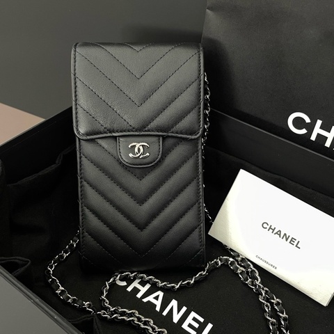 Chanel 黑銀V紋 牛皮 31開 閒置新全套美品 手機包 11*17*5.5