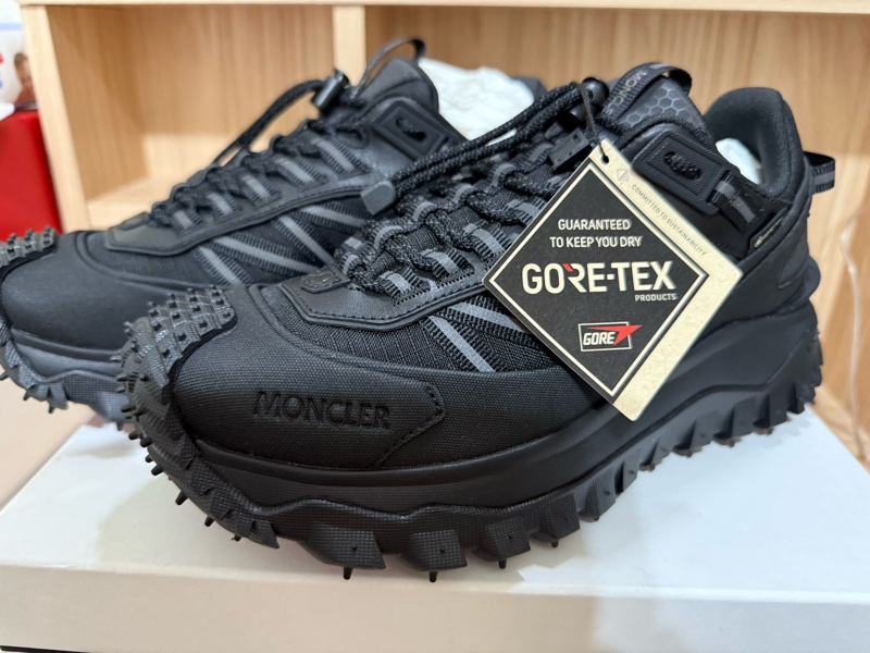 新品 MONCLER Trailgrip GTX GORE-TEX防水スニーカー