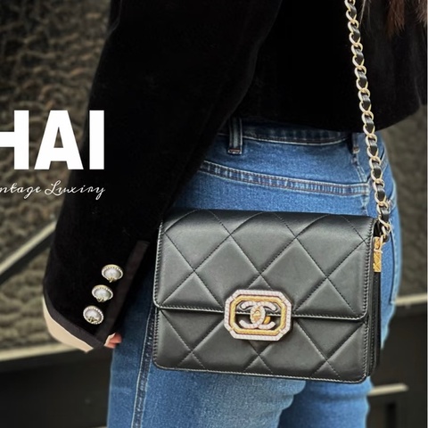 Chanel 23c 黑金方釦水鑽包 19*15.5*8 晶片款