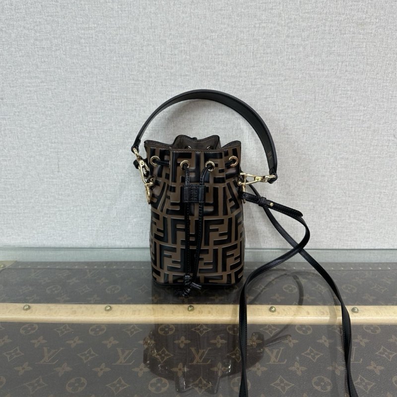 FENDI 棕色經典老花壓紋Mon Tresor 抽繩水桶包 12*18*10 99新配件塵袋-2