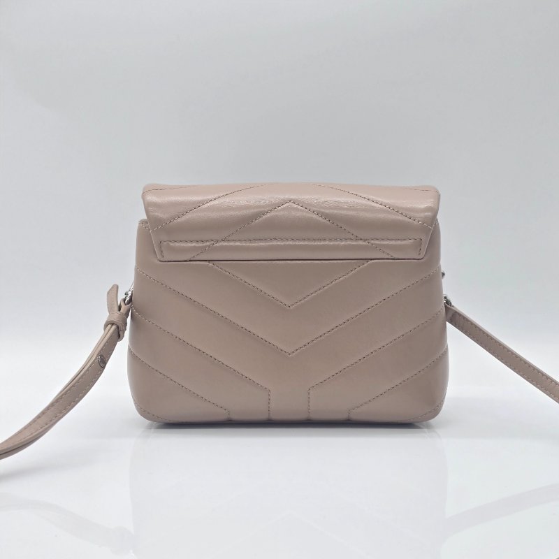 YSL Monogram Lou Lou V紋 小牛皮 斜背包-3
