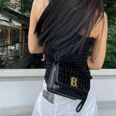 BALENCIAGA 金屬字母鱷魚紋肩背斜背包 19*15*6 98新配件塵袋
