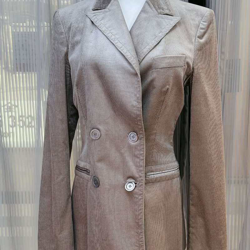 Gucci 休閒外套  淺灰色薄款小西裝 折褶修身衣擺-1