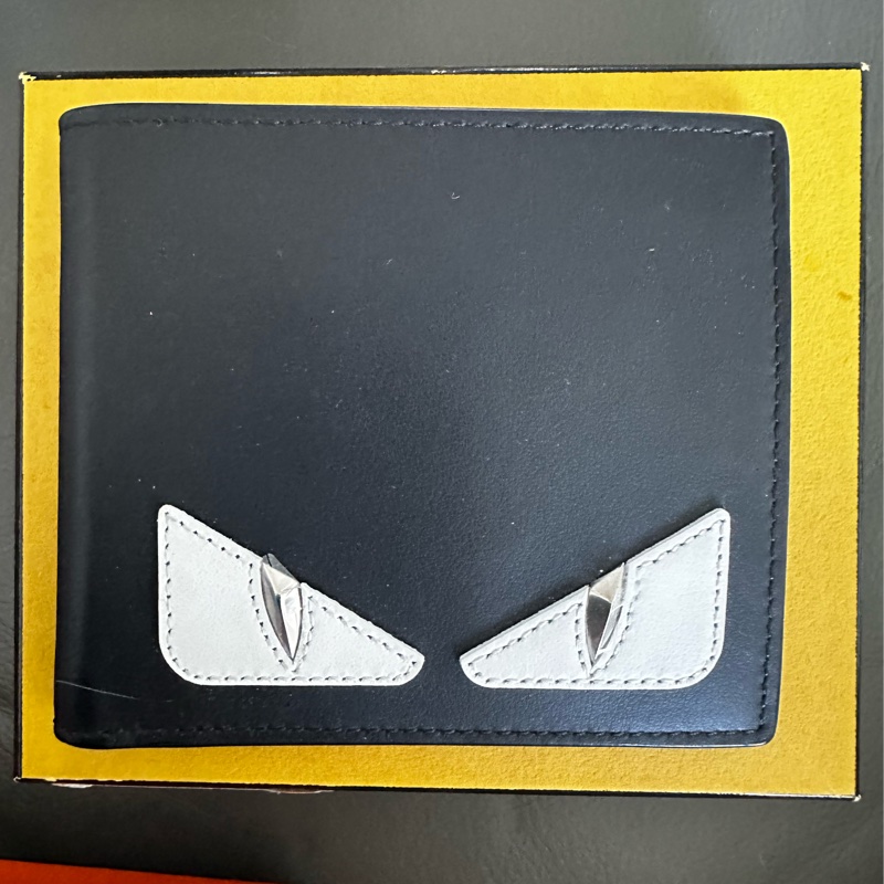 FENDI小怪獸雙折短夾-1