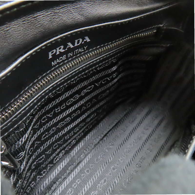 黑色 City牛皮 Racing Logo 相機包 肩背包【PRADA 普拉達】 1BH093-4