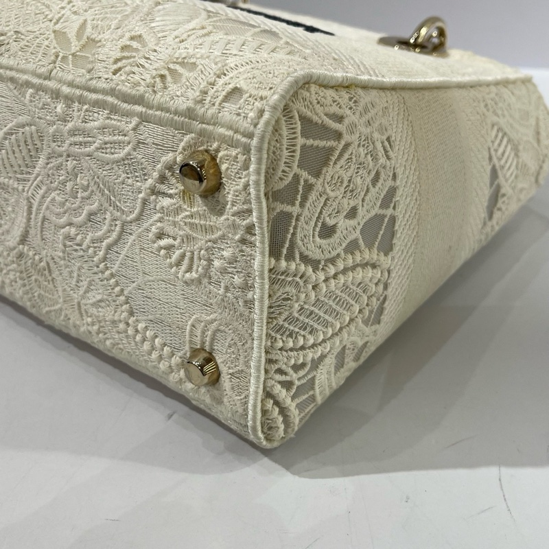 Dior 迪奧白色刺繡 中號戴妃包尺寸約24*11*20-7