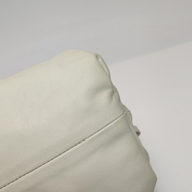 Bottega Veneta Pouch 雲朵包 牛皮 純色 褶皺 單肩包-18