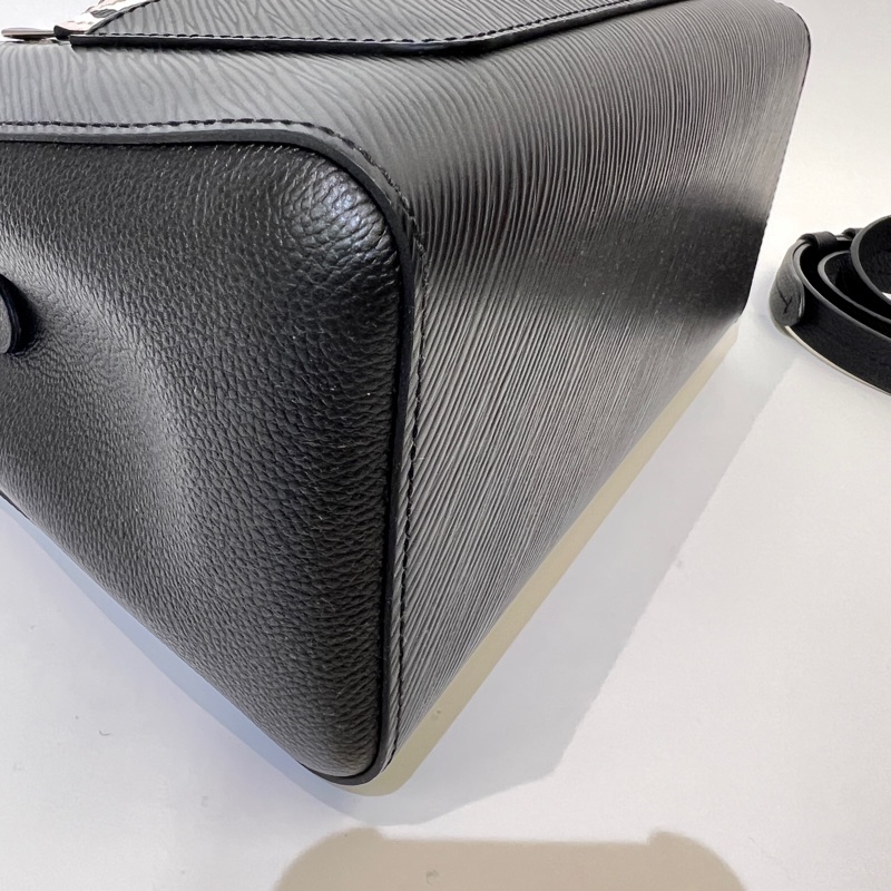 LV 黑Epi Marelle Tote bb 手提斜背包 晶片款-3