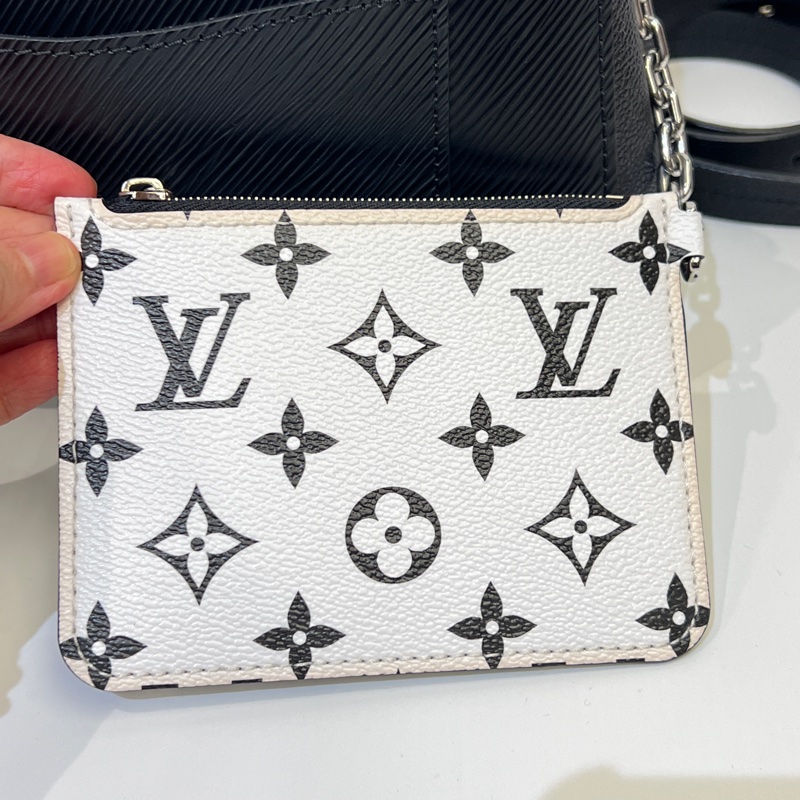 LV 黑Epi Marelle Tote bb 手提斜背包 晶片款-17