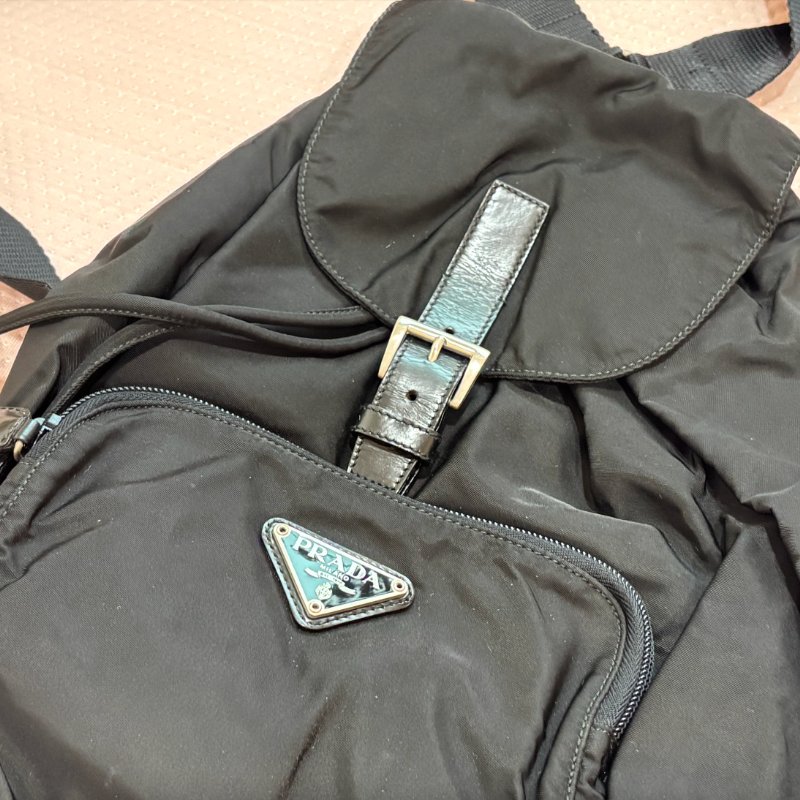 PRADA 尼龍後背包 雙肩包 全黑-1