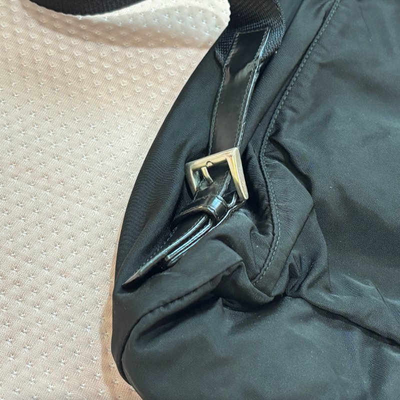 PRADA 尼龍後背包 雙肩包 全黑-11