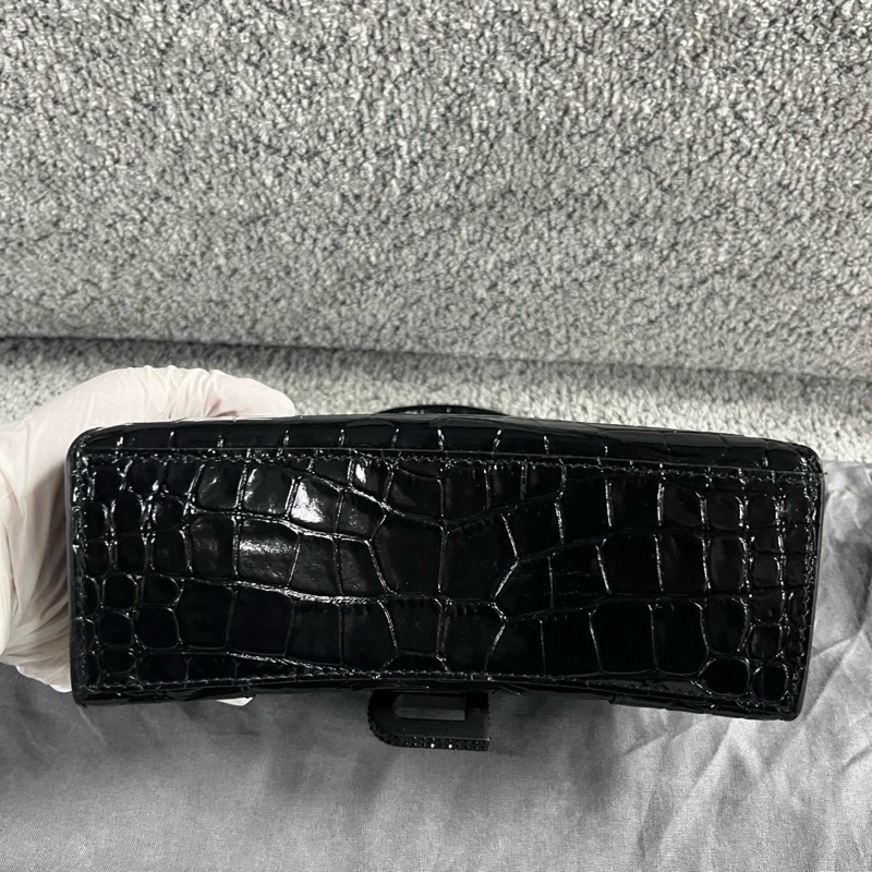 Balenciaga 黑色萊茵石鑲嵌黑色啞光B徽標 鰐魚紋壓花牛皮革 單肩斜挎包Xs碼 附件塵袋 卡片-3