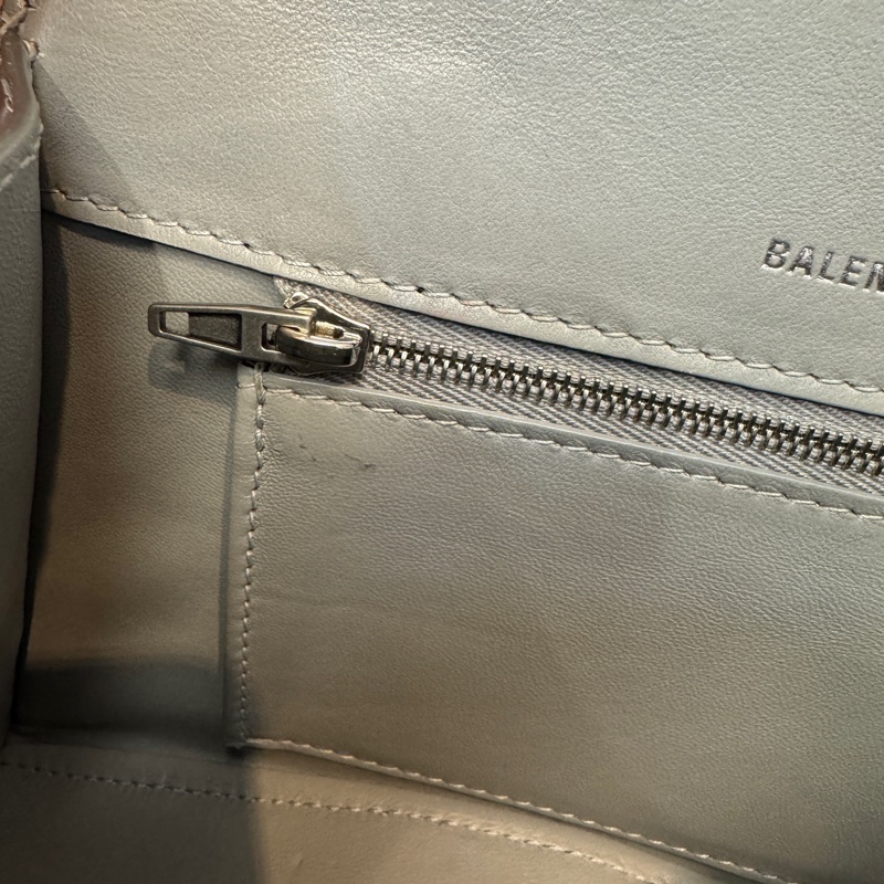 Balenciaga銀色抓皺羊皮小號Hourglass沙漏包751497-19