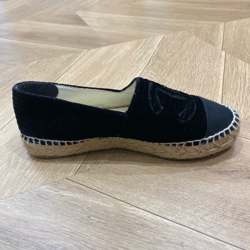 Chanel 黑色平底鞋 size 35-9