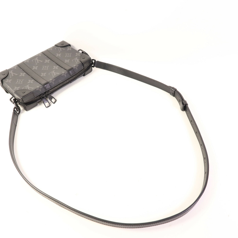 LOUIS VUITTON Monogram Eclipse Soft Trunk Wallet肩背袋-4
