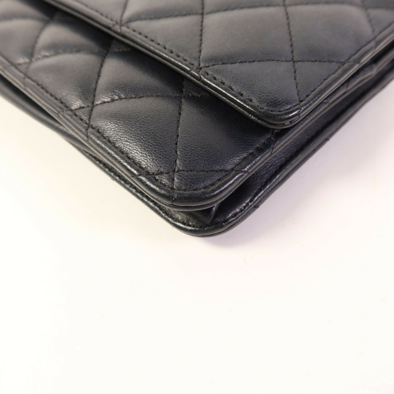 CHANEL 皮革WOC Wallet On Chain銀扣鏈帶肩背袋-11