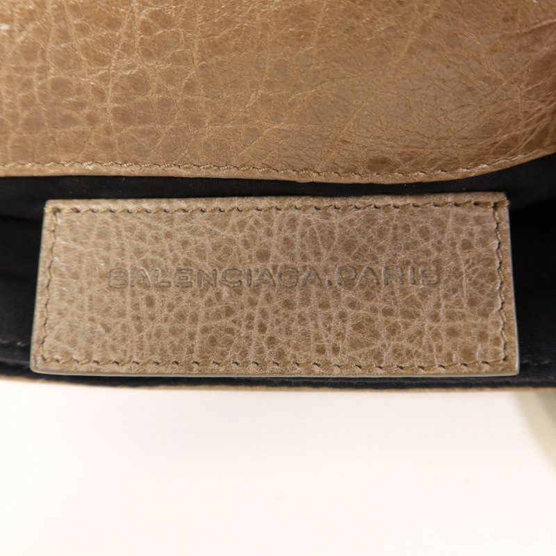 BALENCIAGA 羊皮皮革Clutch金扣手拿包-5