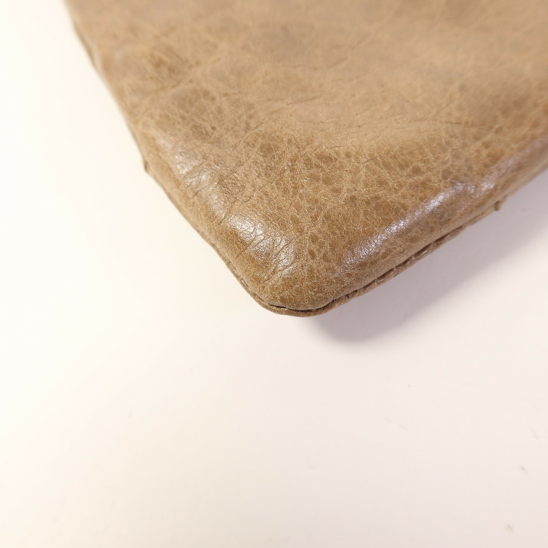 BALENCIAGA 羊皮皮革Clutch金扣手拿包-13