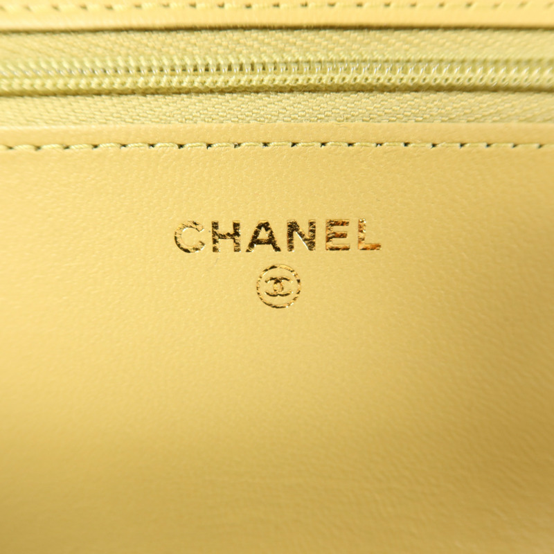 CHANEL 羊皮皮革Wallet On Chain WOC金扣鏈帶肩背袋-6