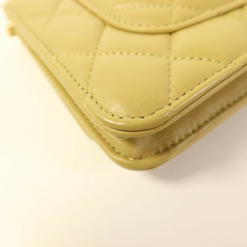 CHANEL 羊皮皮革Wallet On Chain WOC金扣鏈帶肩背袋-14