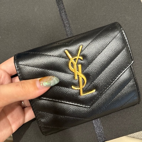 YSL 黑金魚子醬短夾