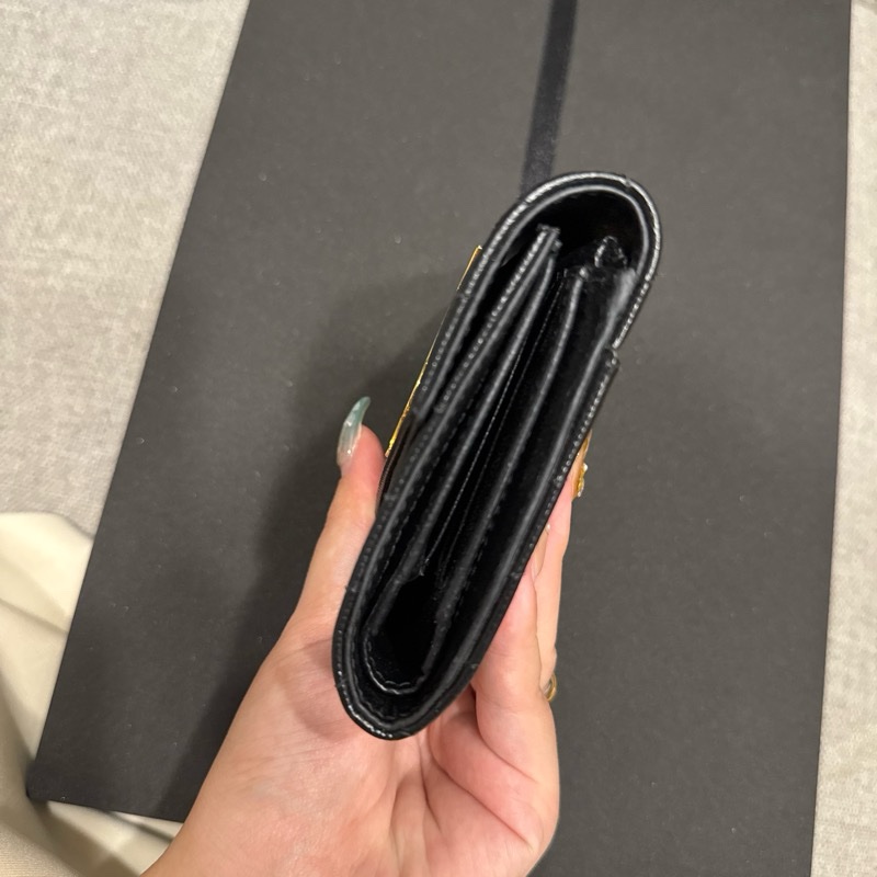 YSL 黑金魚子醬短夾-2