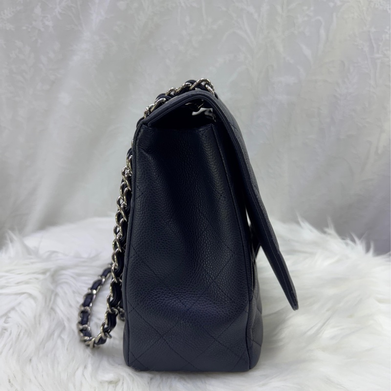 chanel maxi bag-11
