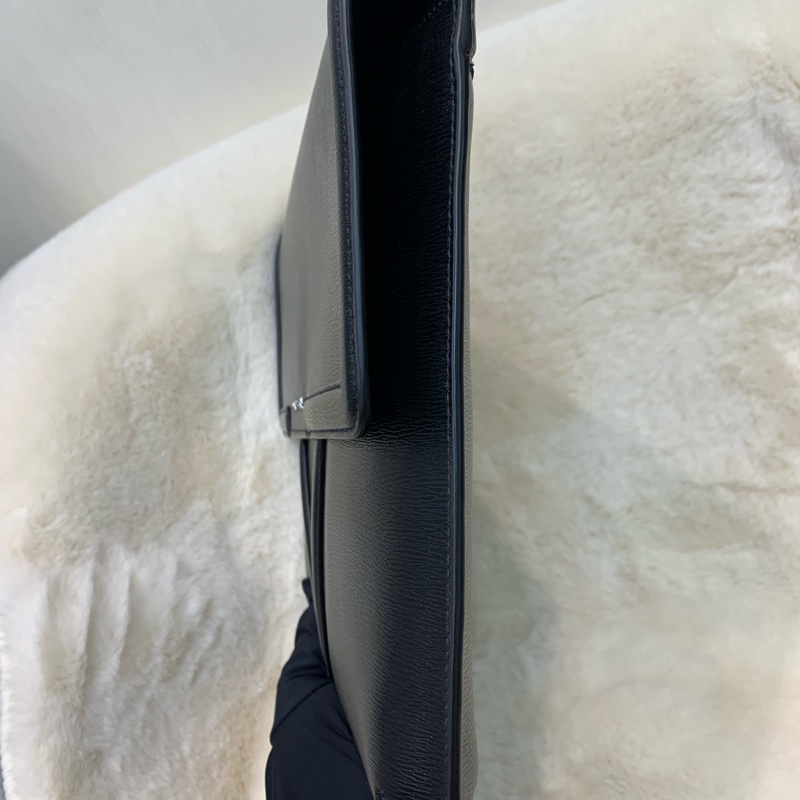 Versace 范思哲黑色牛皮手包 XA531-3