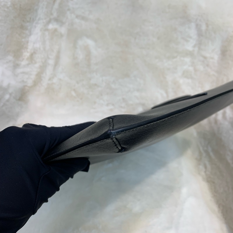 Versace 范思哲黑色牛皮手包 XA531-17