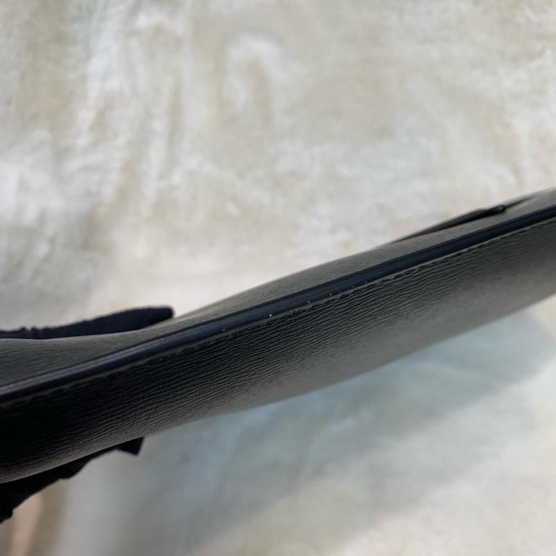 Versace 范思哲黑色牛皮手包 XA531-19