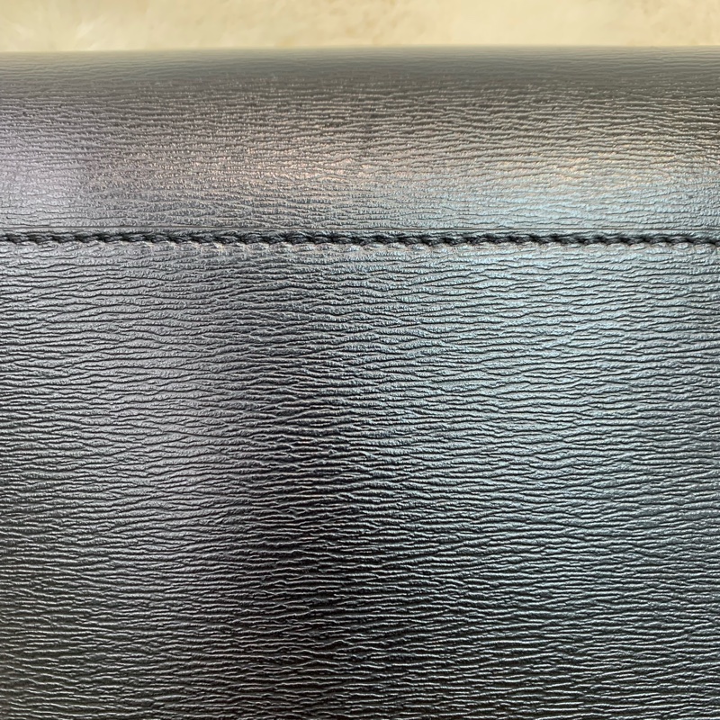 Versace 范思哲黑色牛皮手包 XA531-33