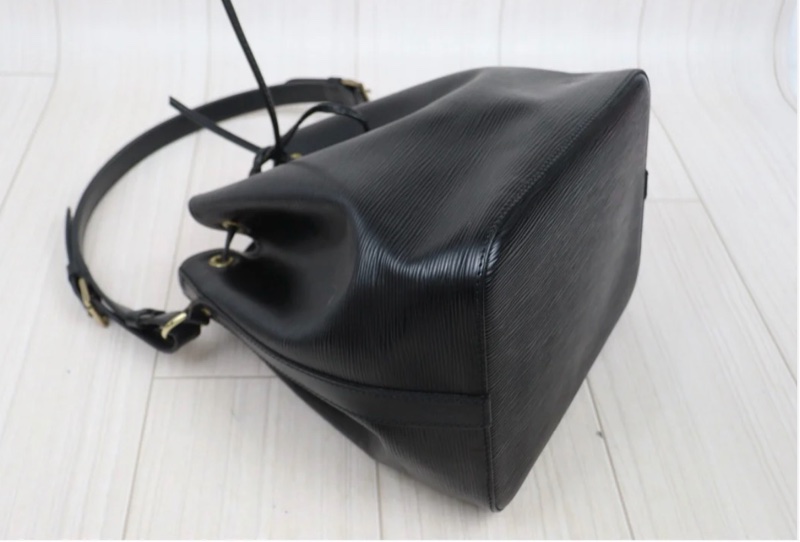 「JL精品代購」9新 LV 黑色水波紋 水桶包-5