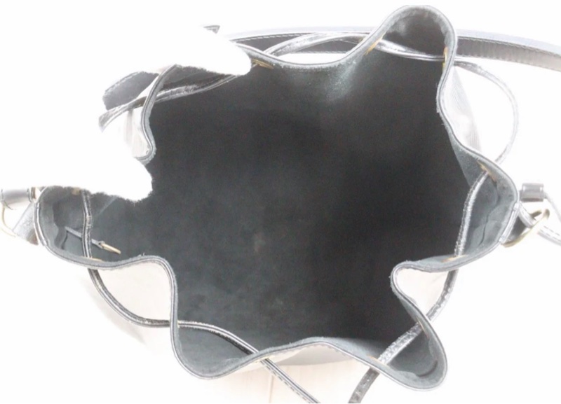 「JL精品代購」9新 LV 黑色水波紋 水桶包-9