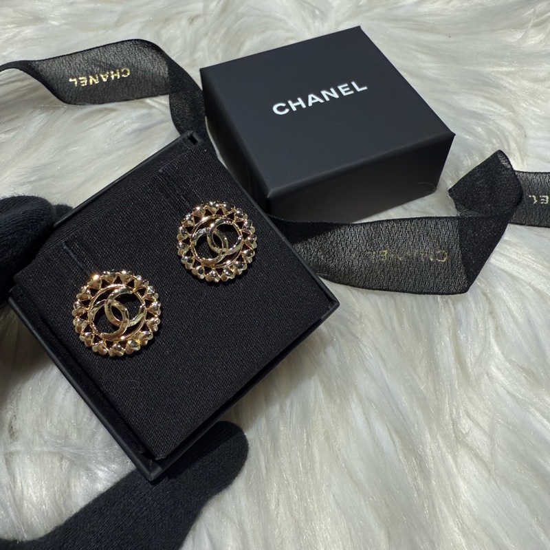 香奈兒 CHANEL 滿圈愛心 雙C字母logo 耳環-1