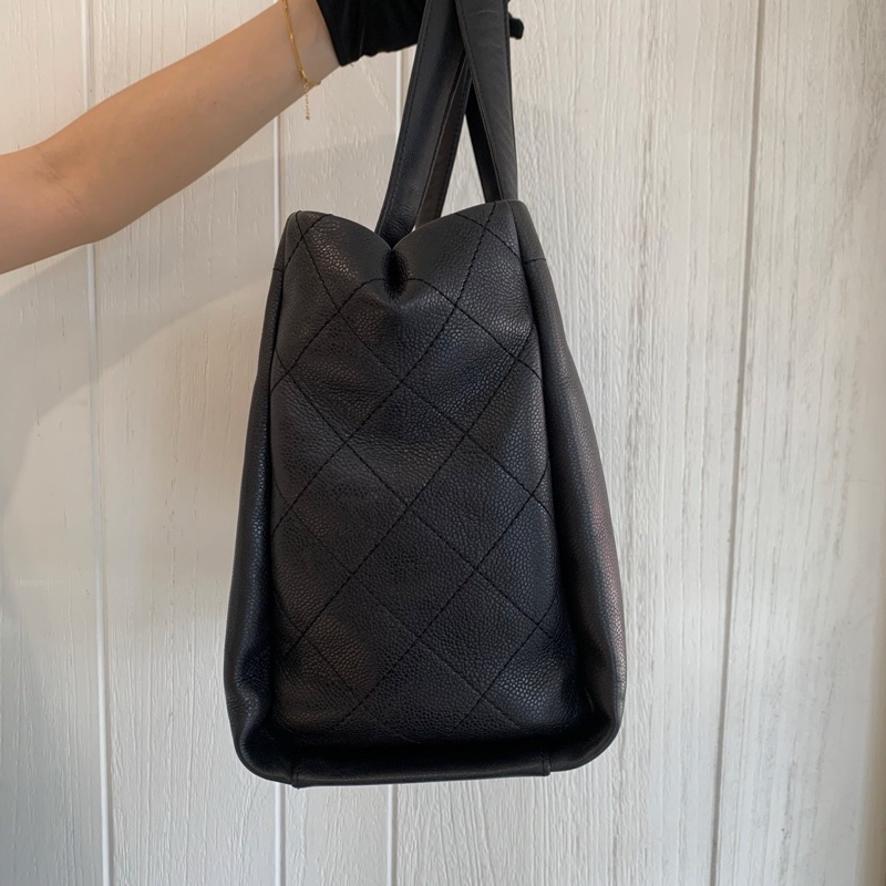 Chanel黑荔枝牛皮銀釦大logo托特包-3