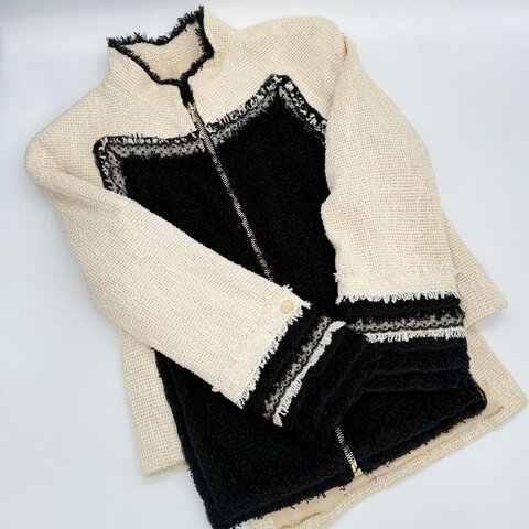 （專櫃18萬）CHANEL 香奈兒 COCO MARK TWEED 拉鍊夾克 白色 黑色蕾絲 白色山茶花 P38178W04478 尺寸 EU 40