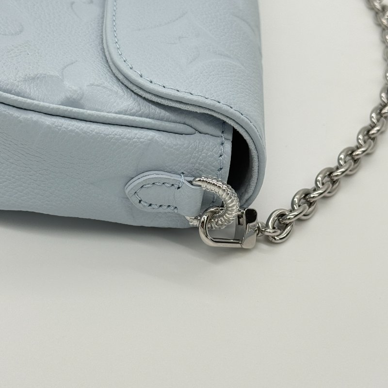 (購証齊全♥️近新狀態)LOUIS VUITTON 路易威登 IVY 寶寶藍 牛皮 經典壓紋 單肩包 鏈條包 皮肩帶可以調節長短(三用包)-10