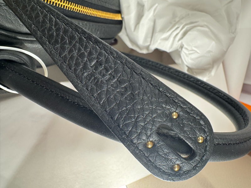 愛馬仕 Lindy 26 黑金K刻台灣官網2025年8月購證全新未使用-3