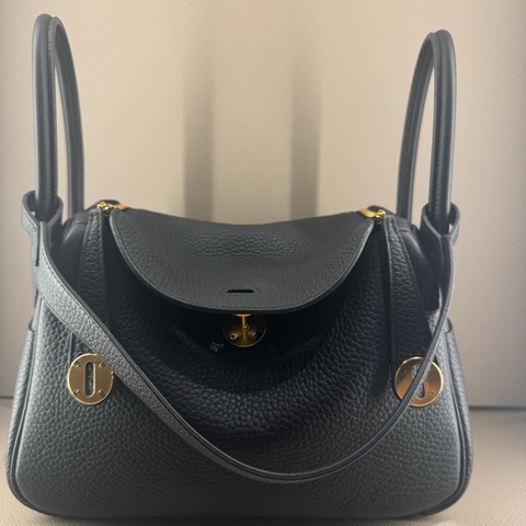 愛馬仕 Lindy 26 全新黑色金釦K刻｜台灣2025年8月購證｜黑金全配