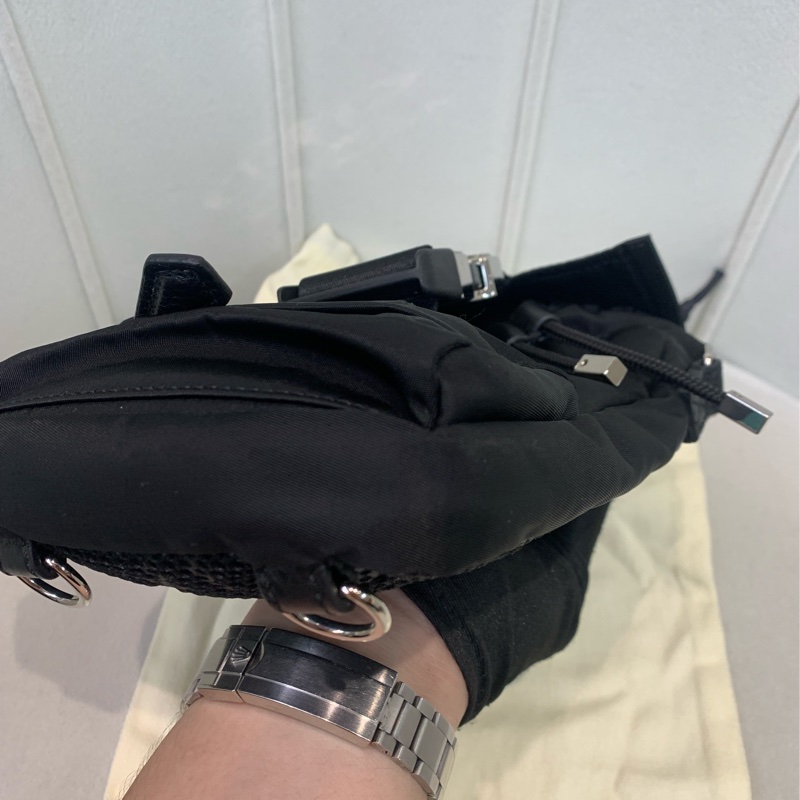 FENDI 芬迪黑色銀扣PVC斜孭袋 XA410-7