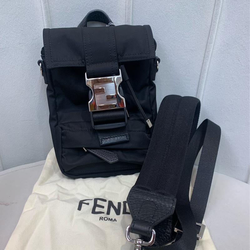 FENDI 芬迪黑色銀扣PVC斜孭袋 XA410-35