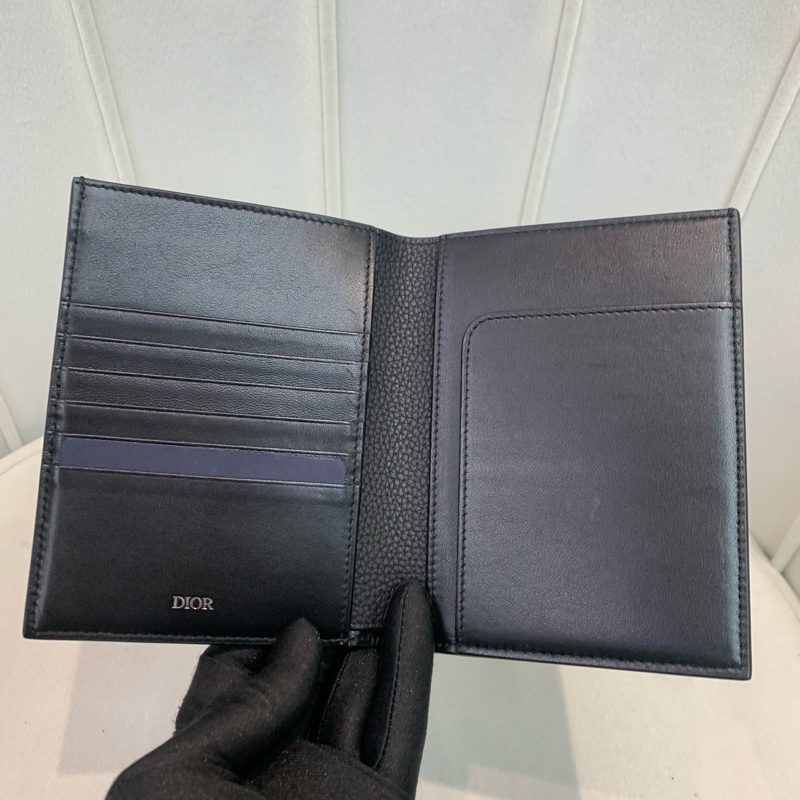 Dior 迪奧 黑色荔枝牛皮黑鋼護照套O683-15