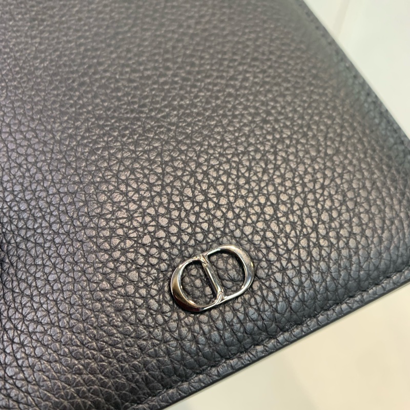 Dior 迪奧 黑色荔枝牛皮黑鋼護照套O683-20