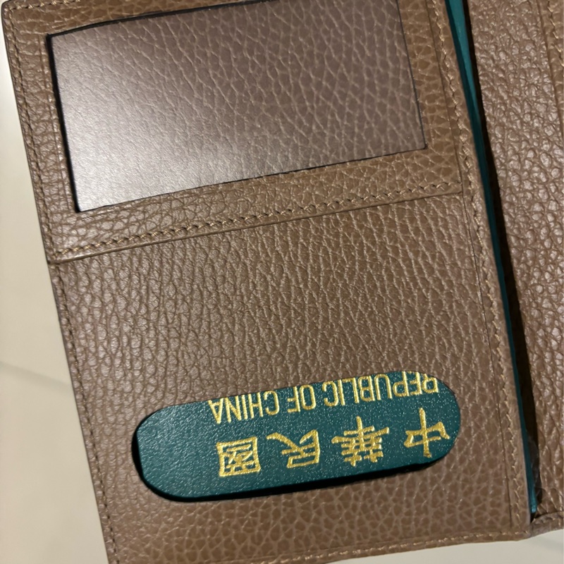 Gucci多功能皮夾 男女可用-11