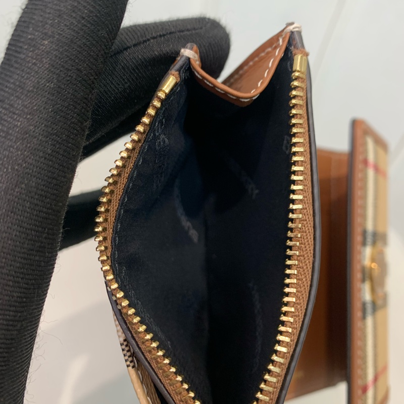 Burberry 巴寶莉米色格仔短夾 短錢包X557-9