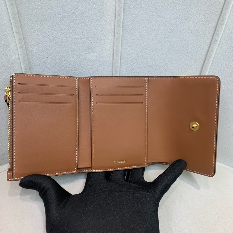 Burberry 巴寶莉米色格仔短夾 短錢包X557-29