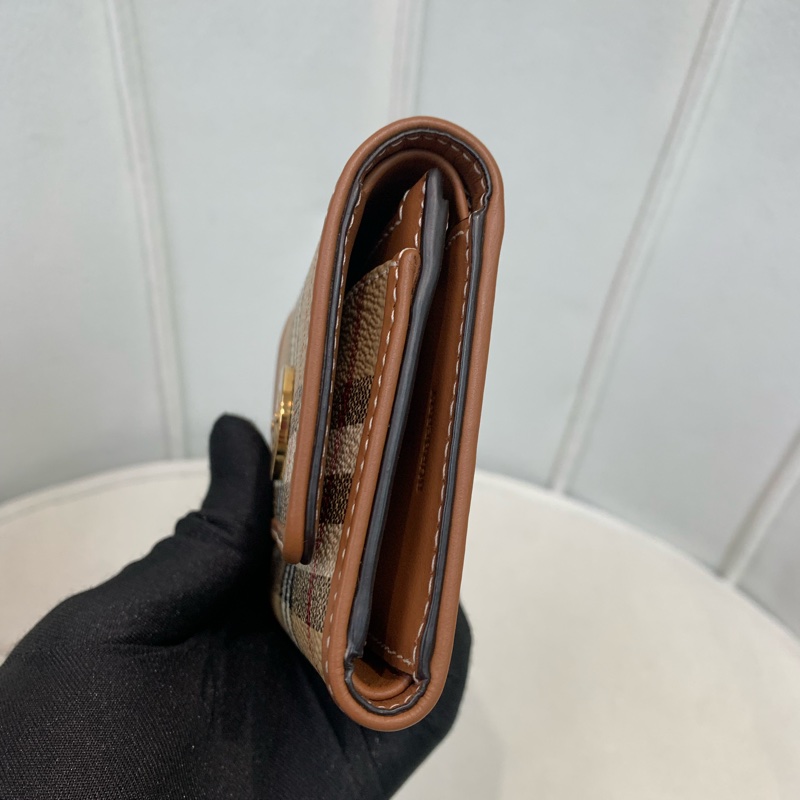 Burberry 巴寶莉米色格仔短夾 短錢包X557-33